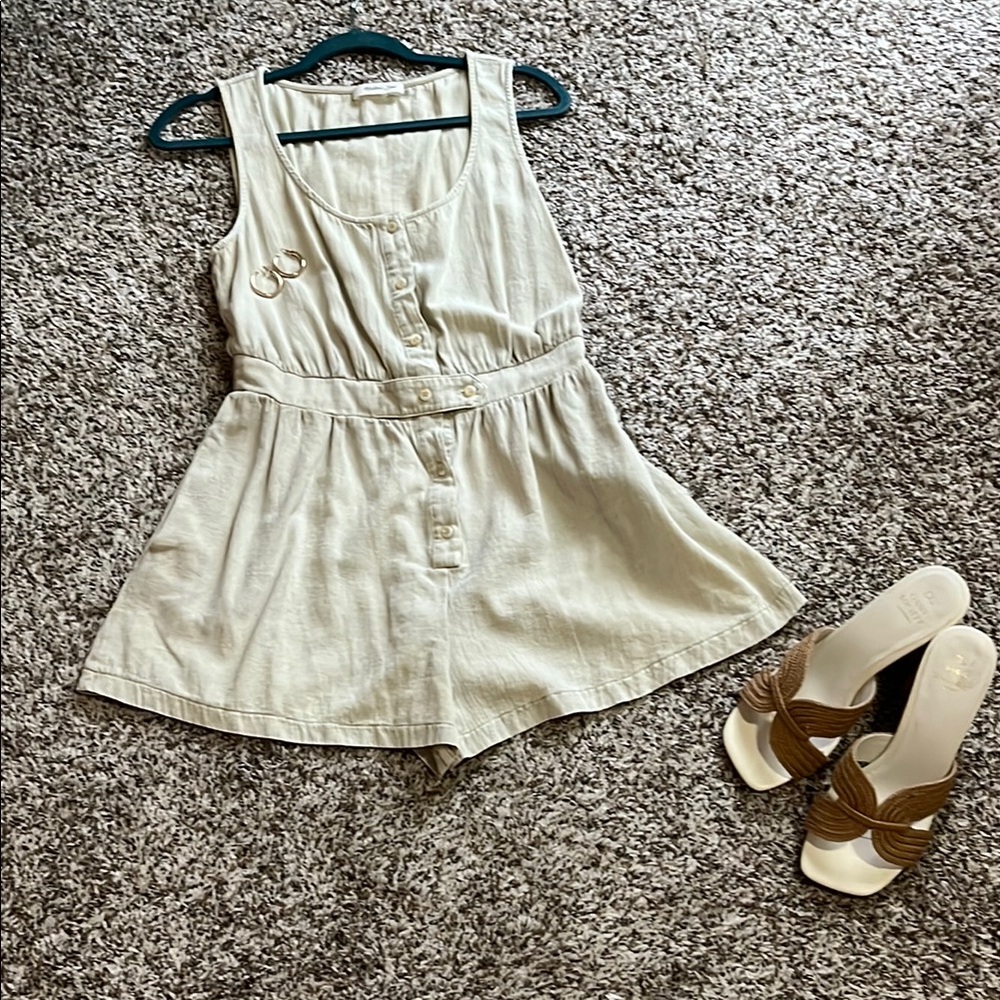 Sleeveless linen Cream Romper with Button Front